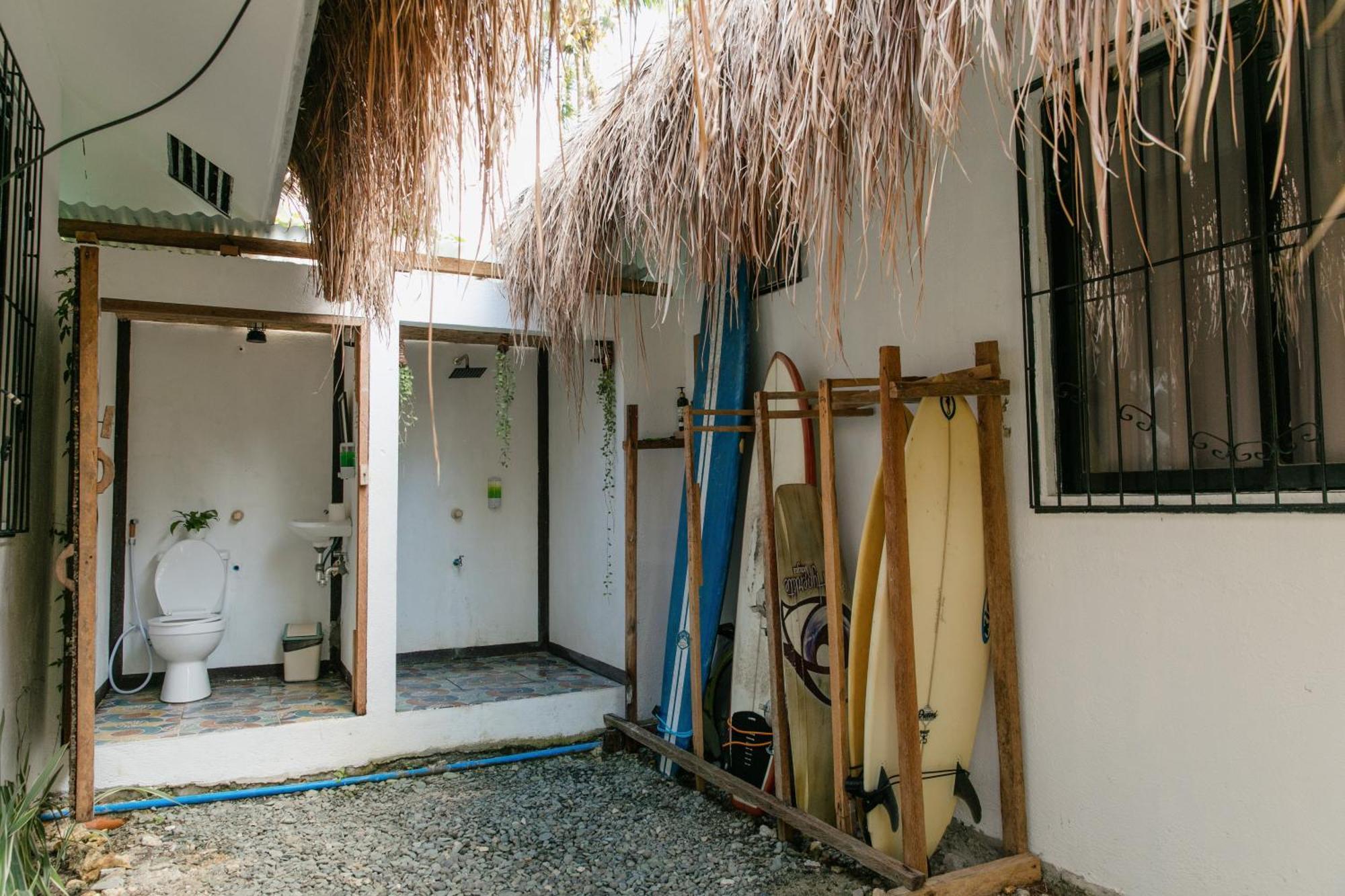 Ozen Freediving Hostel General Luna  Exterior photo