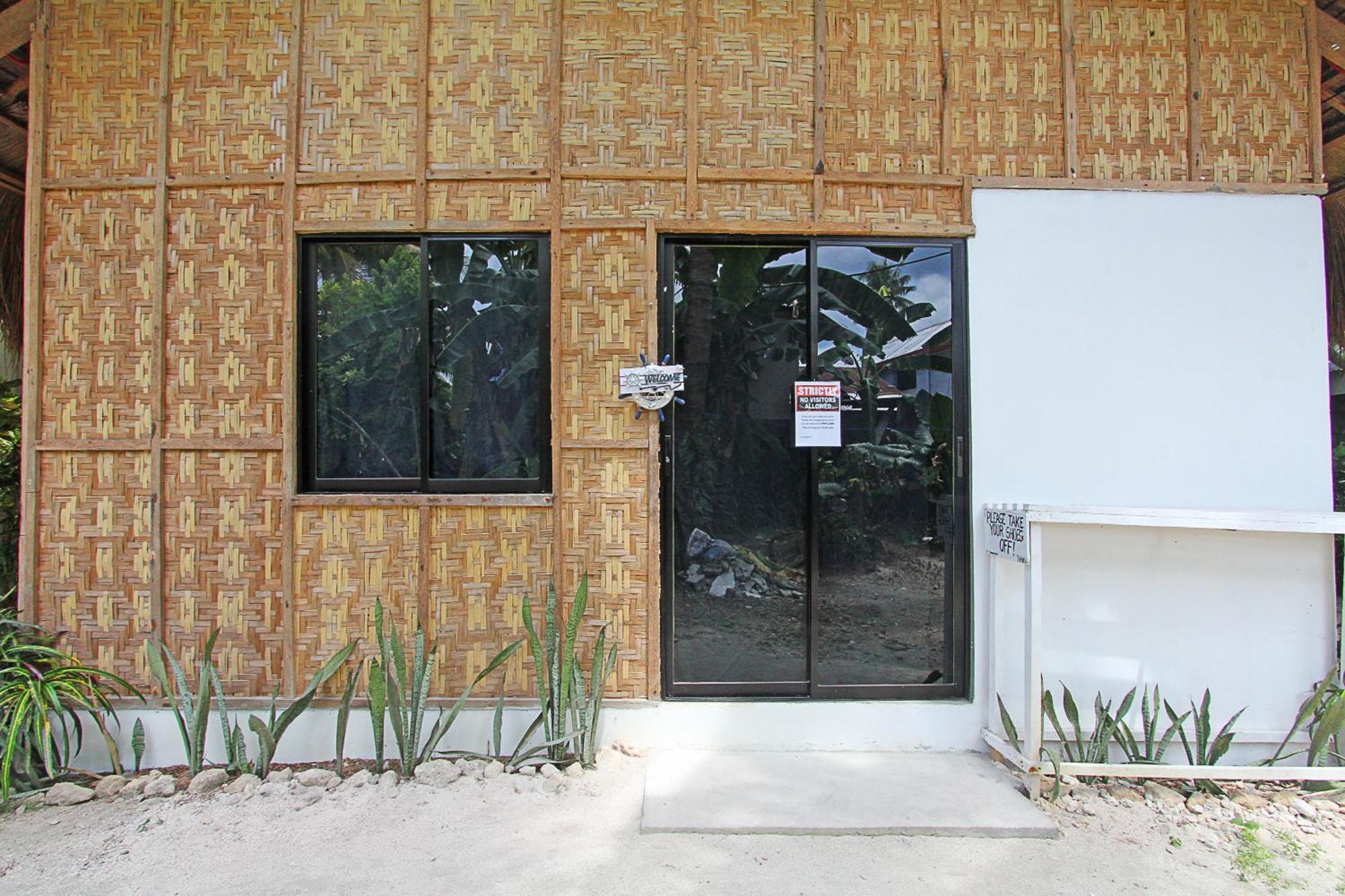 Ozen Freediving Hostel General Luna  Exterior photo